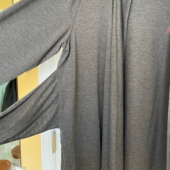 Acevog gray knit wrap cardigan 3X - Picture 2 of 6